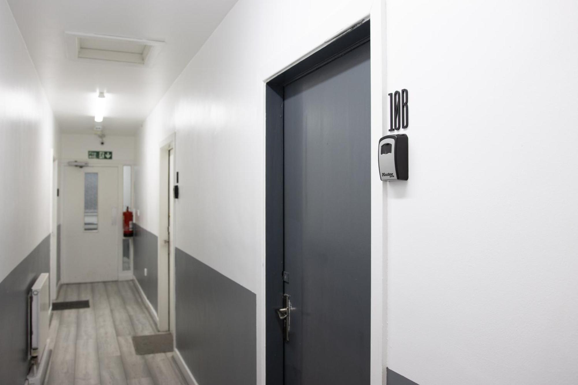 Hills View Apartments 曼彻斯特 外观 照片